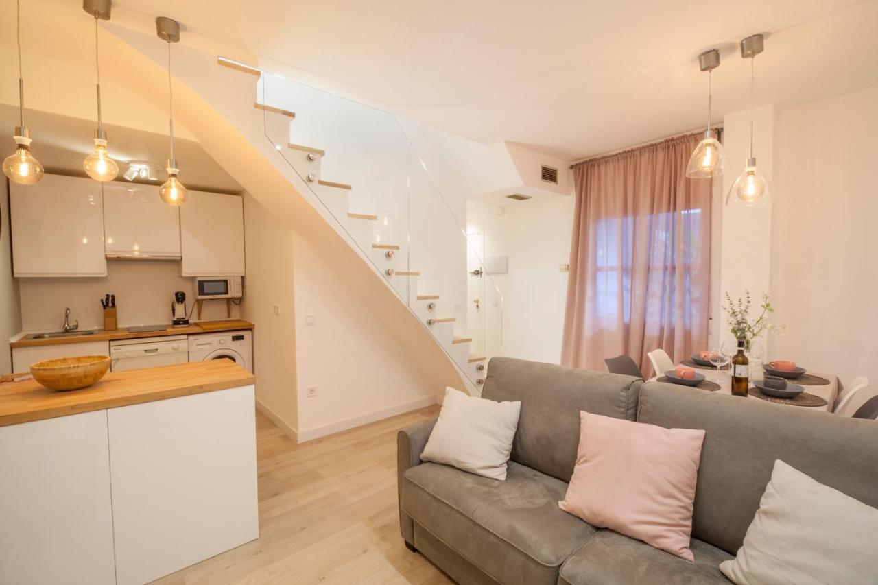 El Apartamento De Rosi Sevilla Dış mekan fotoğraf